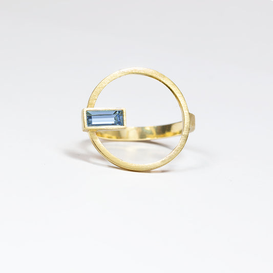 ANEL ARO COM BAGUETE C/ OURO