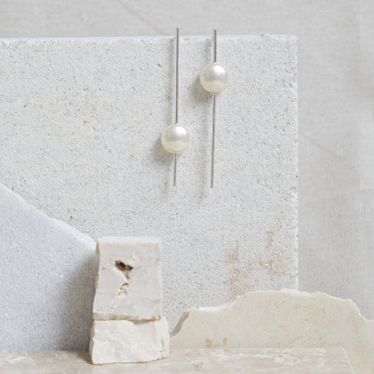 BRINCO IRREGULAR C/ PÉROLA C/ OURO